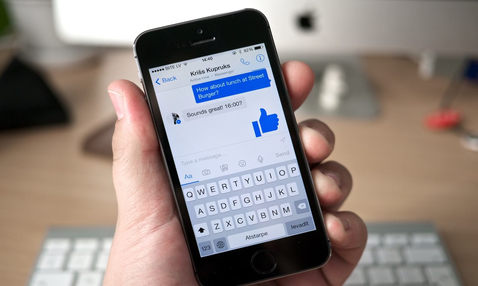 Facebook Messenger con publicidad